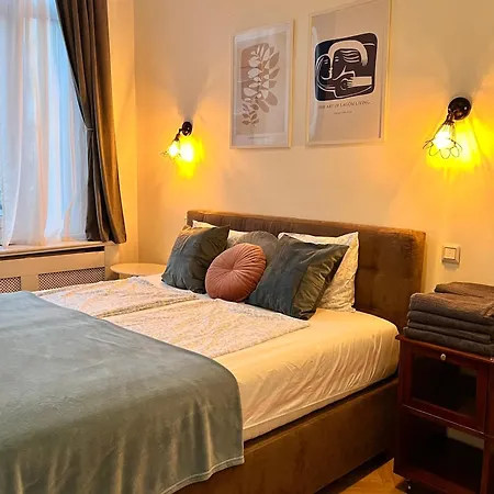 Szimpla Comfort 3bdr, 2bthr, 2wc, 4ac Apartment *