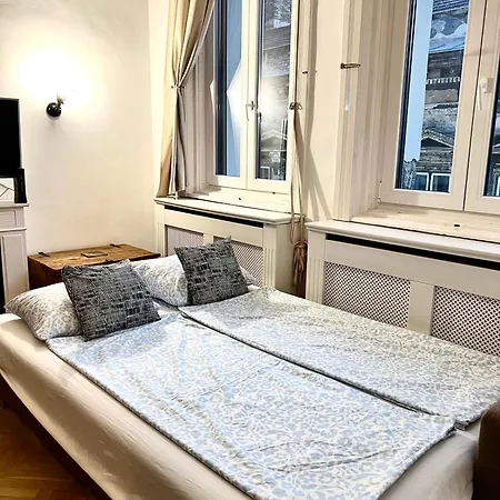 Szimpla Comfort 3bdr, 2bthr, 2wc, 4ac *