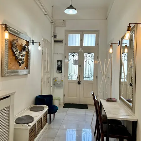 Szimpla Comfort 3bdr, 2bthr, 2wc, 4ac Apartment Budapest